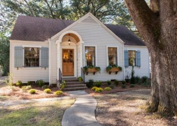 A Step-by-Step Guide to Buying Your First Home