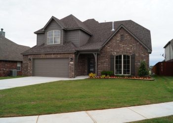 Three Advantages of Paving Your Driveway