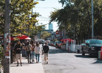 5 Practical Toronto Tips for Newcomers