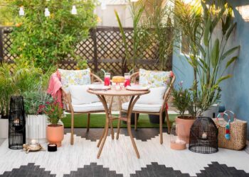 Time is running out! Think about these Ways to deck around your Window Shutters 