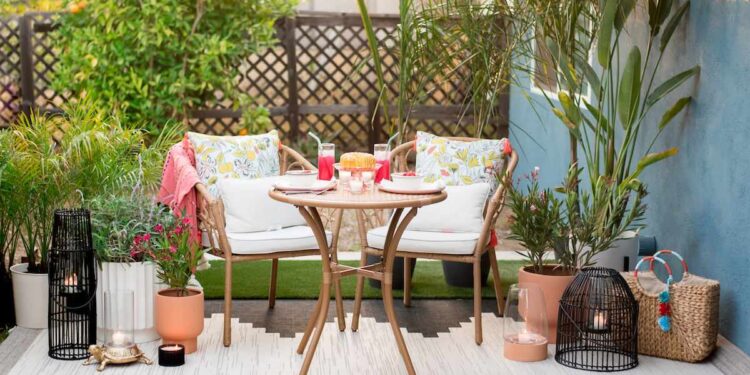 Time is running out! Think about these Ways to deck around your Window Shutters 