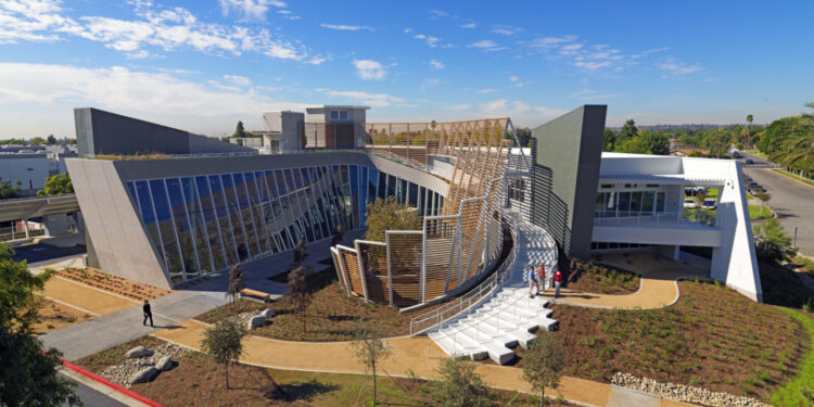 7 Ways Sustainable Architecture Helps Countries Flourish