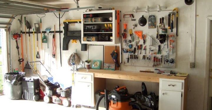 5 Tips To Make Your Garage A Comfortable Workshop