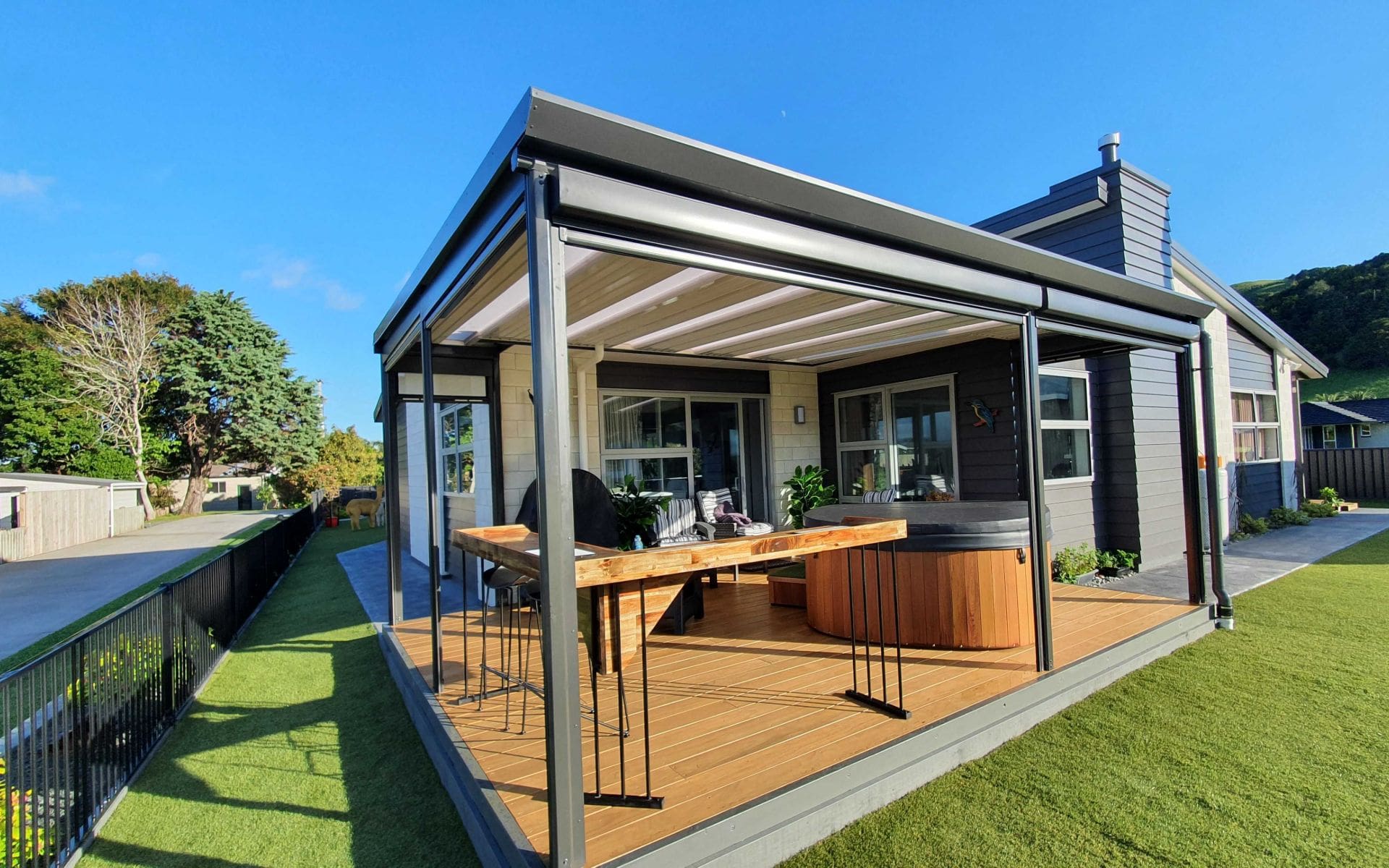 Metal structured extension patio roof