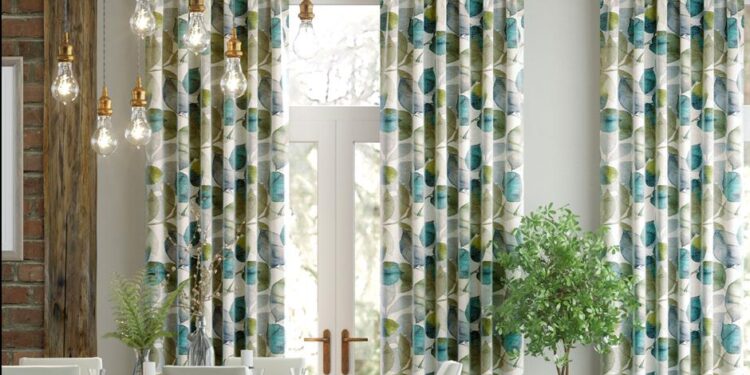 Using Luxurious Fabrics to Create Eye-Catching Feature Window Dressings