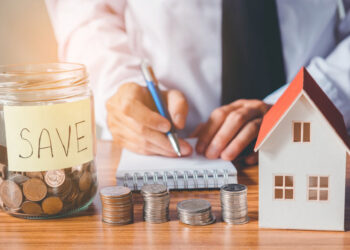 Effective Ways for Homeowners to Save Money on a Monthly Basis