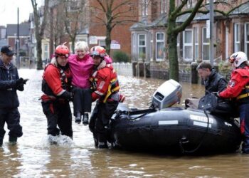 Why Professional Restoration Services Are Essential After a Disaster