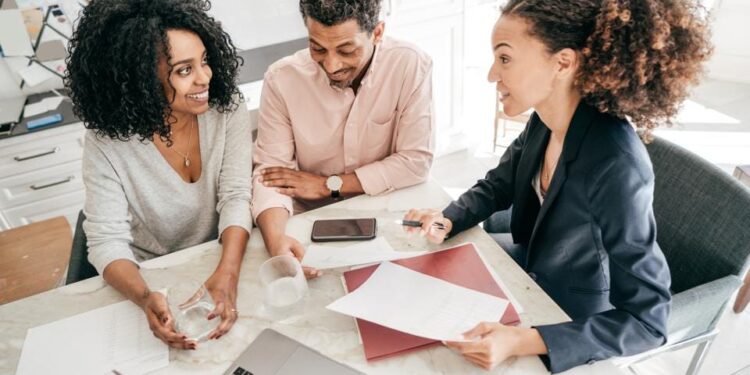 6 Steps to Becoming a Successful Real Estate Agent in Florida