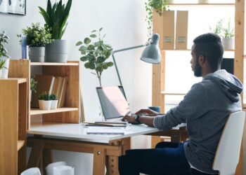 How To Be More Productive While Working in Your Home Office