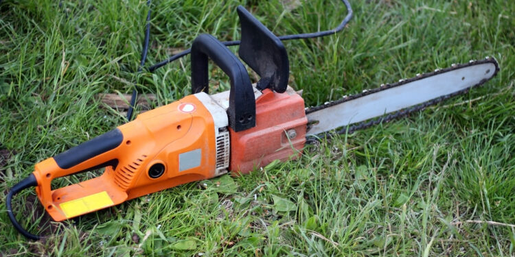 How Good Are Electric Chainsaws: A Detailed Guide