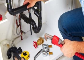 Benefits of hiring Local plumbing services during the renovation