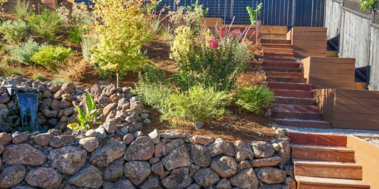 12 Landscaping Ideas for Woodside’s Hillside Properties