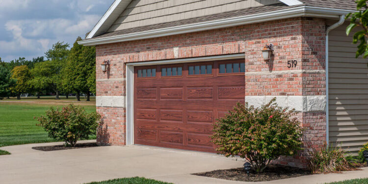 5 Signs It’s Time To Upgrade Your Garage Door