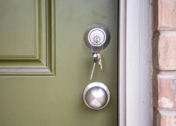 Things to keep in mind while unlocking the door
