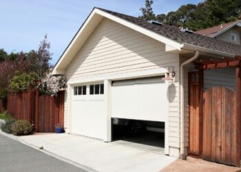 How Much Does it Cost to Replace and Install a Garage Door Opener?
