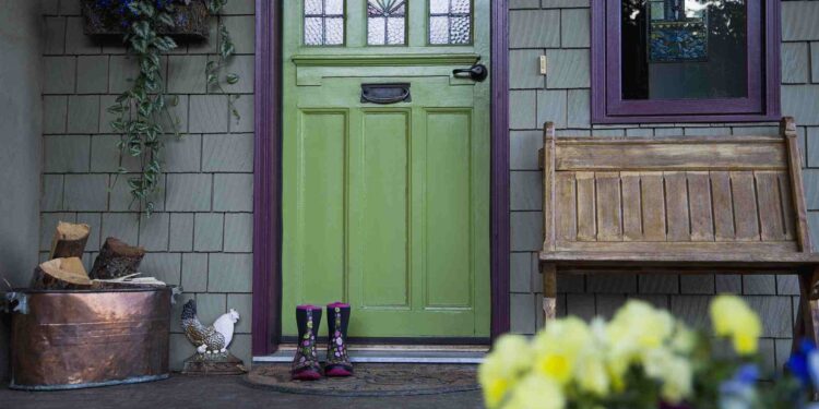 When Is It Time for a New Front Door? 5 Things to Look Out For