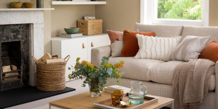 6 Ways to Make Your Living Room Cozy