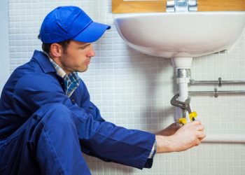 When Should You Call a Professional Plumber?