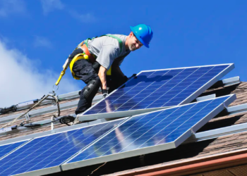 Why You Should Invest In a Solar Roof