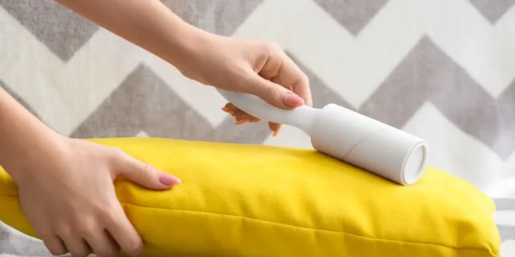 How You Should Wash Pillows at Home to Remove Odours and Yellow Stains