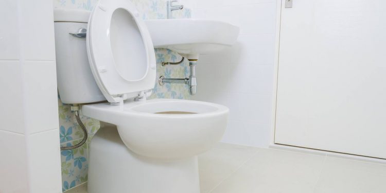 How to Deal With a Toilet Overflowing
