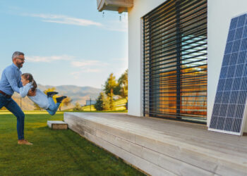 Top 8 Benefits of Installing Outdoor Roller Blinds in Your Patio