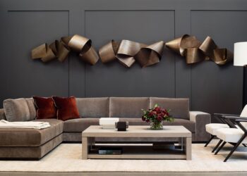 How to Perk Up Your Boring Walls with Oversized Art