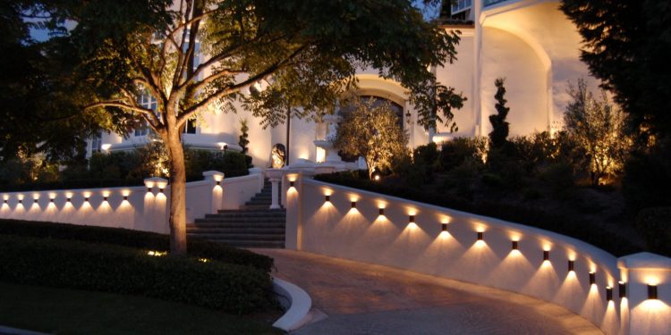 Why Should Install Landscape Lighting: Top 5 Benefits