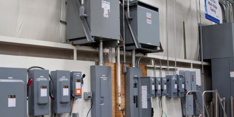 How Do Electricity Plans Compare for Commercial Users     