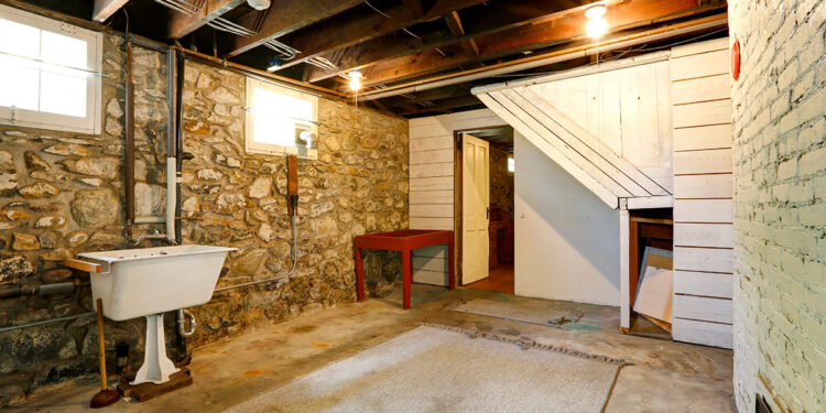 9 Warning Signs Your Home Needs Basement Waterproofing