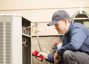 WHY YOU SHOULD SCHEDULE HVAC REPAIR BEFORE SUMMER
