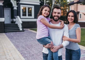 Factors To Consider When Selecting High-Value Homeowners Insurance Policies