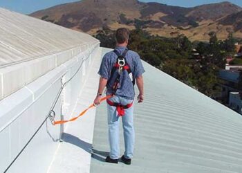 Rooftop Fall Protection System with man