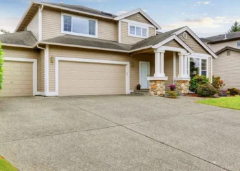 How to Choose the Best Driveway Replacement Contractors for Your Home