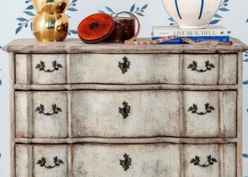 Why you Should Consider Having Your old Furniture Restored