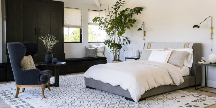 6 Decorating Ideas To Spruce Up Your Bedroom