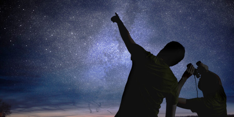 What do you need for a stargazing session in your own garden?