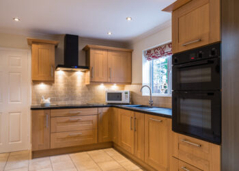 Practical Benefits of a New Oak Worktop  