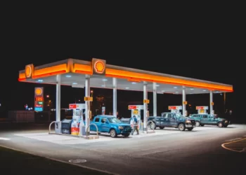 7 Factors to Consider Before Buying A Gas Station For Lease