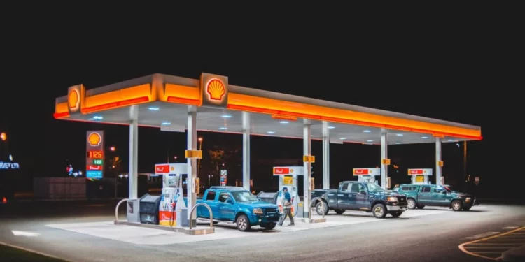 7 Factors to Consider Before Buying A Gas Station For Lease