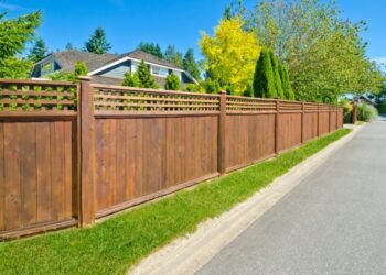 Repairing or Putting Up a Fence: 5 Important Factors to Consider