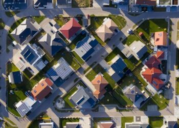 A Comprehensive Guide to Risk Mitigation in Real Estate Investing