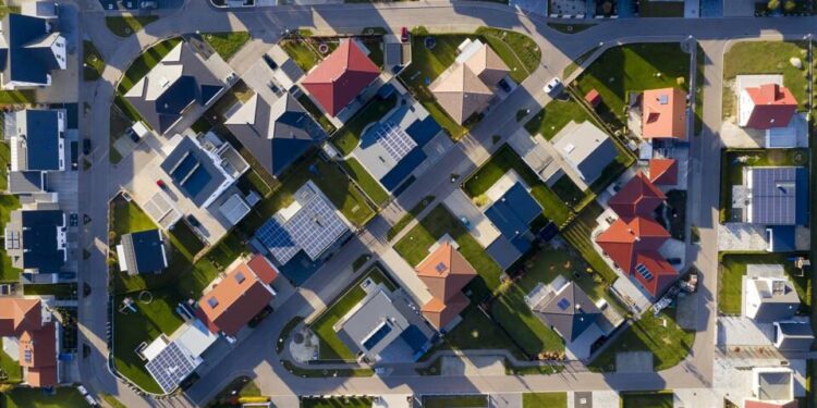 A Comprehensive Guide to Risk Mitigation in Real Estate Investing