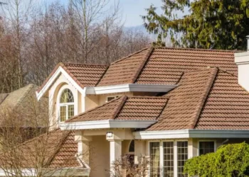 8 Signs You’re Dealing with a Trustworthy Roofing Company