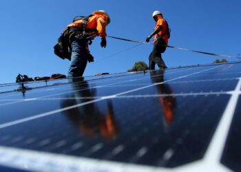 5 Reasons a Solar Panel Installation on Your Home Is a Great Investment