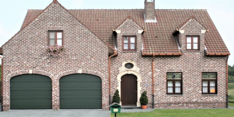 What Are The Main Benefits Of A Roller Garage Door?