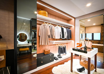 4 Benefits of a Walk-in Closet