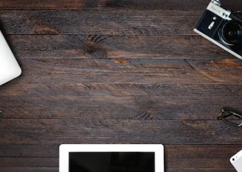 Finding the Perfect Desk for Your WFH Office