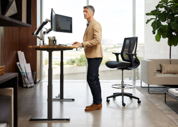 Standing desks: what they are and their benefits