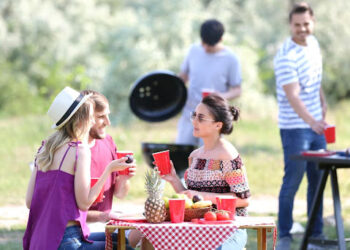 8 Tips to Hosting the Perfect Spring BBQ